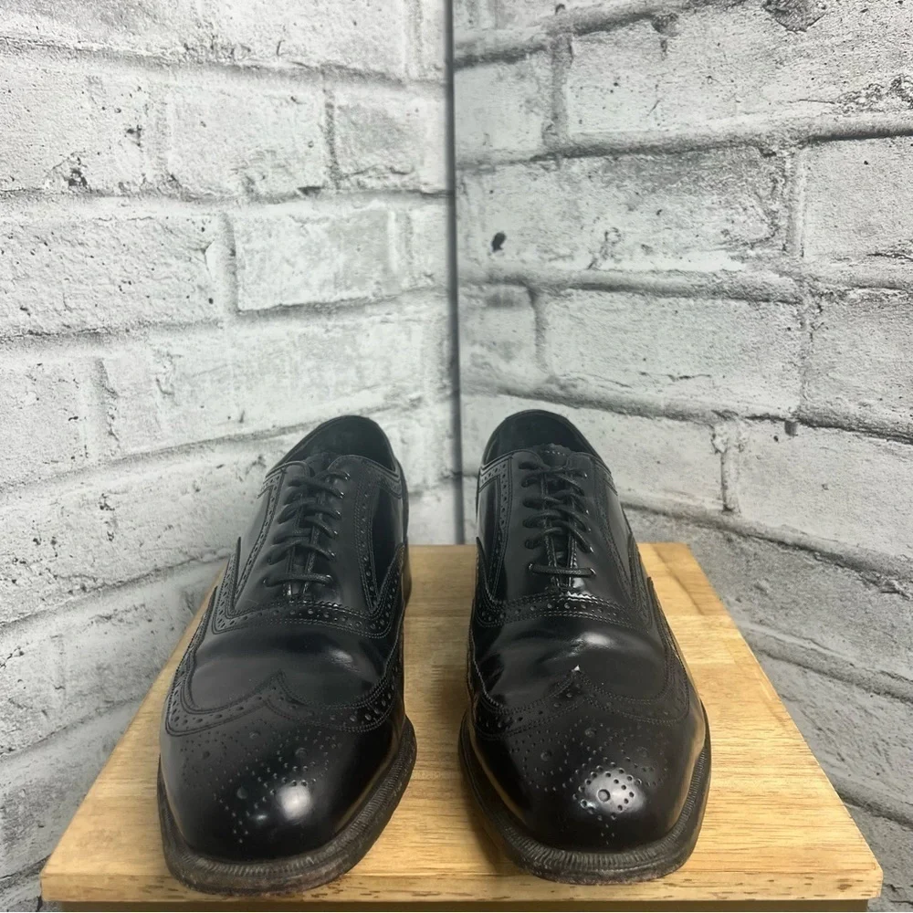 Florsheim Wingtip Oxford Dress Shoe - Picture 4 of 8
